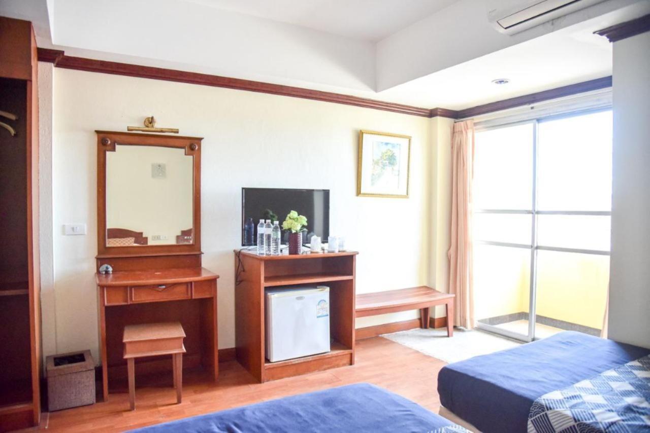 Chomsin Hua Hin ชมสินธุ์ หัวหิน Hotel Exterior foto